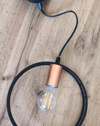 Lampadario in metallo moderno -Usato