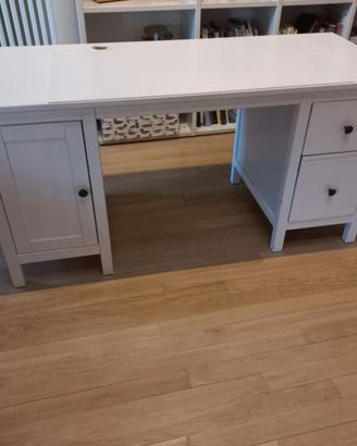 Scrivania IKEA