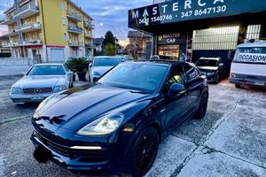 PORSCHE CAYENNE COUPE 3.0 462cv E-HYBRID FULL (PER
