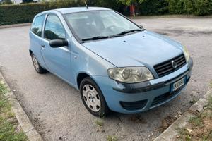 Fiat Punto 1.2 con gancio di traino