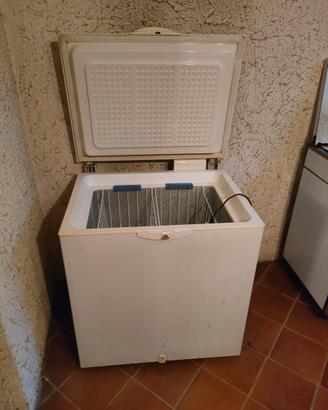 Congelatore a pozzetto Whirlpool 170 l.