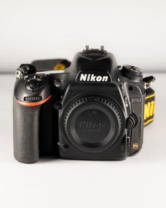 Nikon D750 usata