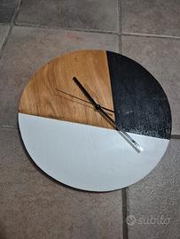 Orologio in legno da parete