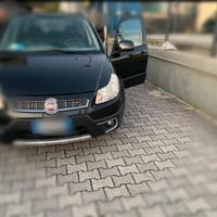 Fiat  sedici (16) con pochi chilometri dimostrabil