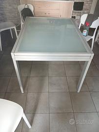 tavolo in vetro 120 90  allungabile 240