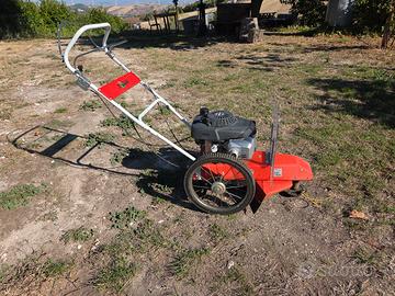 decespugliatore a ruote trazionato motore honda