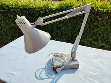 Lampada scrivania braccio snodabile