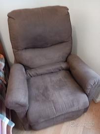 Poltrona ortopedica con alza persona per anziani