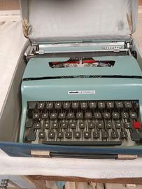Macchina da scrivere OLIVETTI Lettera 32