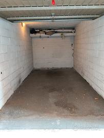 Garage ad Arese