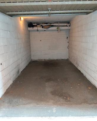 Garage ad Arese