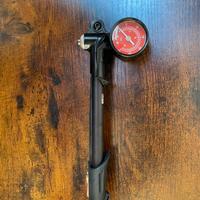 Pompa sospensioni MTB