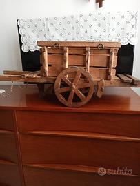 Carretto decorativo in legno