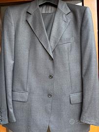 Vestito uomo grigio