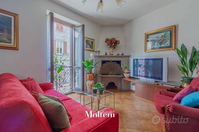 Casa indipendente di 220 m² con 3 locali e box aut