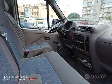 veicolo commerciale Renault 