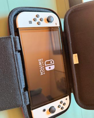 Nintendo Switch OLED - 320GB  Nuova