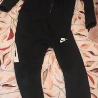 tuta nike 8-10 anni