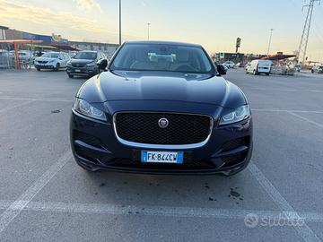 Jaguar F pace