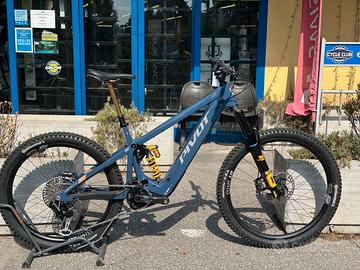 ebike enduro PIVOT SHUTTLE LT 2025 custom tg L