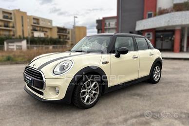 MINI Mini 1.5 Cooper D 5 porte