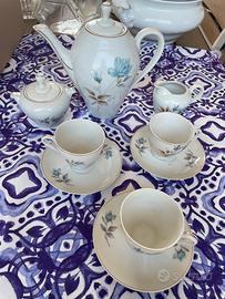 Servizio da caffe con teiera e accessori