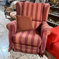 Poltrona  con poggiapiedi Adile