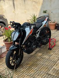 KTM DUKE 390