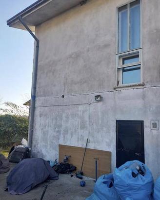 Immobile in asta di 266 m² con 5 locali e box auto