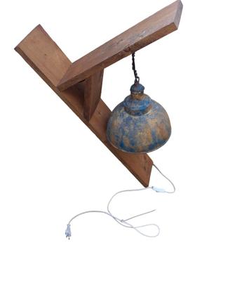 Applique rustica in ferro e legno