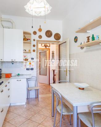 Appartamento a Parma Via Andrea Costa 3 locali