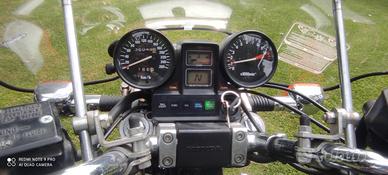 Honda VF 1100 - 1984