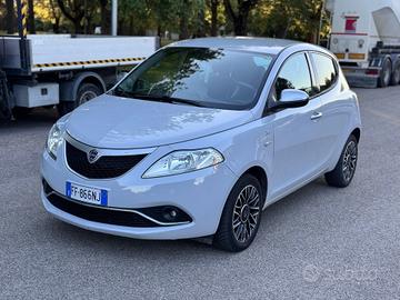 Lancia Ypsilon 1.2 69 CV 5 porte GPL Ecochic Gold