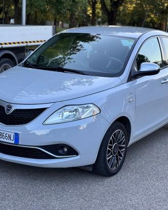 Lancia Ypsilon 1.2 69 CV 5 porte GPL Ecochic Gold