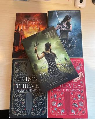 Kiss of Deception / Dance of Thieves Set 5 books