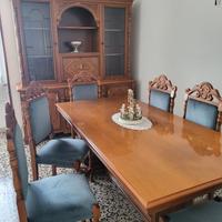 Sala da pranzo completa in legno