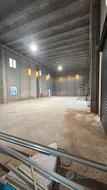 Capannone 100 m² H 4 m