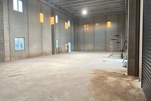 Capannone 100 m² H 4 m