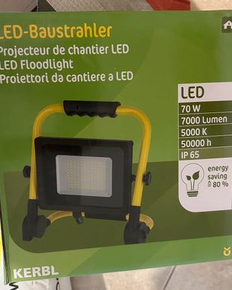 Proiettore da cantiere a LED marca Kerbl.