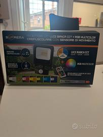 Faro con sensore di movimento