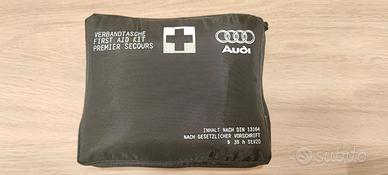 AUDI originale - Kit Primo Soccorso Din 13164