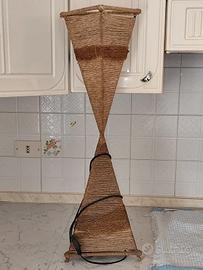 Lampada da terra in stile etnico