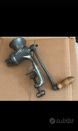 Antico Tritacarne manuale 