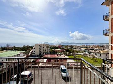 Ampia quadratura - Pozzuoli Alta