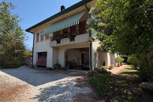 Mirano, Scaltenigo casa singola di generose dimens