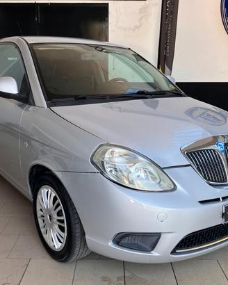 Lancia Ypsilon 1.2 Argento NEOPATENTATI