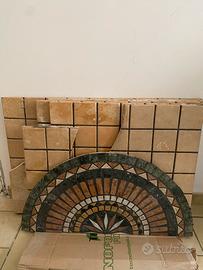 Panneli con rosone in travertino