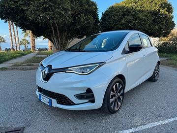 Renault Zoe Intens R135, batteria di proprietà