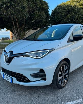 Renault Zoe Intens R135, batteria di proprietà