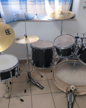 batteria acustica Yamaha nera lucida come nuova